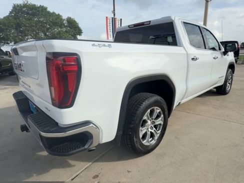 Used 2025 GMC Sierra 1500 SLT AWD/4WD image 8