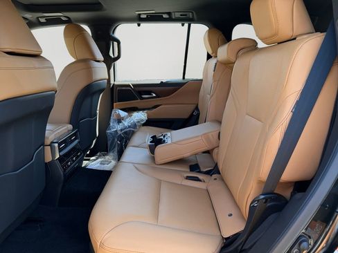 New 2026 Lexus LX 700h Luxury image 11