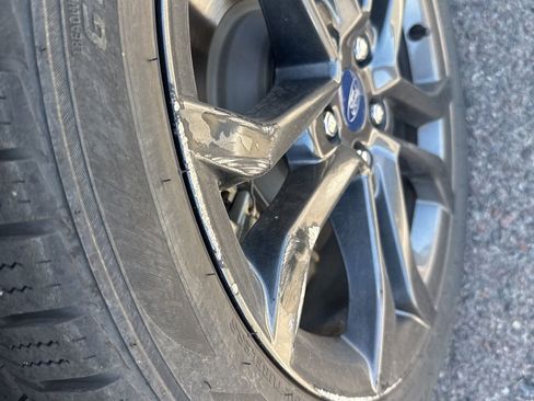 Used 2018 Ford Fusion SE w/ Equipment Group 601A FWD image 8