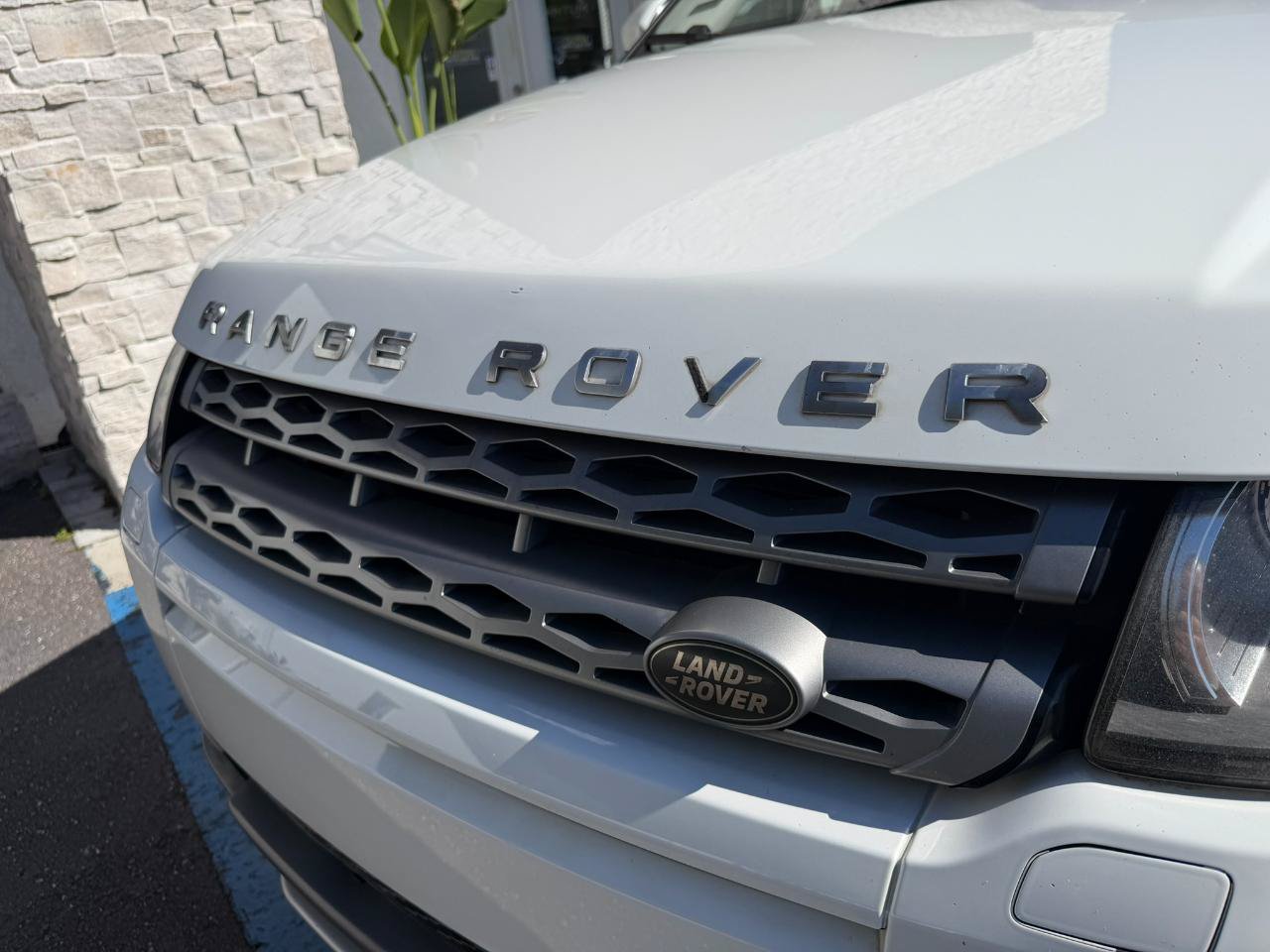 Used 2015 Land Rover Range Rover Evoque Pure Plus AWD/4WD image 5