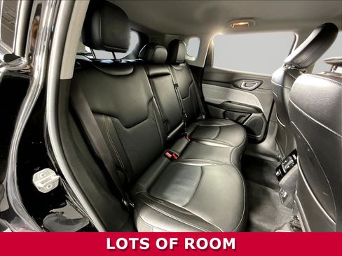 Used 2022 Jeep Compass Latitude AWD/4WD image 25