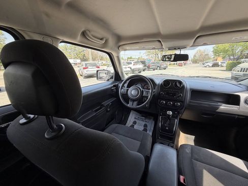 Used 2016 Jeep Patriot Sport FWD image 21