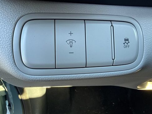 Certified 2026 Hyundai Venue SEL FWD image 16