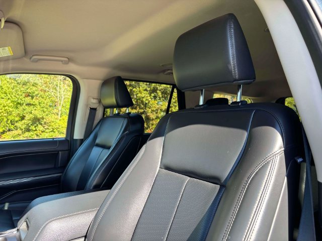 Used 2024 Ford Expedition XLT AWD/4WD image 10