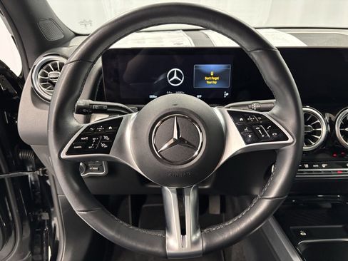 Certified 2025 Mercedes-Benz GLB 250 4MATIC image 14