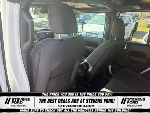 Used 2025 Jeep Gladiator Sport AWD/4WD image 34