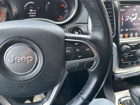 Used 2018 Jeep Grand Cherokee Limited AWD/4WD image 24