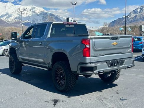 Used 2024 Chevrolet Silverado 1500 High Country w/ High Country Premium Package AWD/4WD image 7