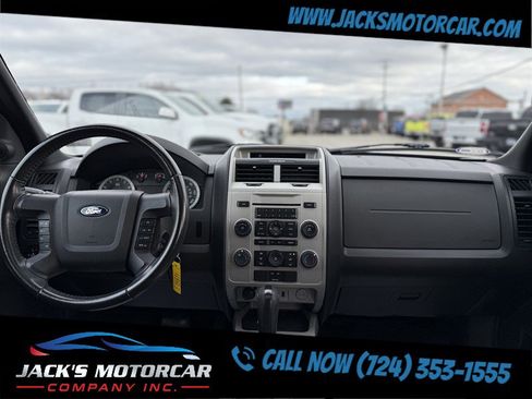 Used 2010 Ford Escape XLT image 19