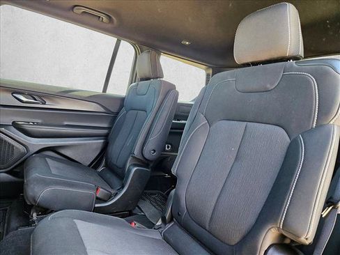 Used 2025 Jeep Grand Cherokee L Laredo RWD image 19
