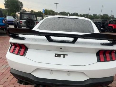 Used 2024 Ford Mustang GT Premium RWD image 9