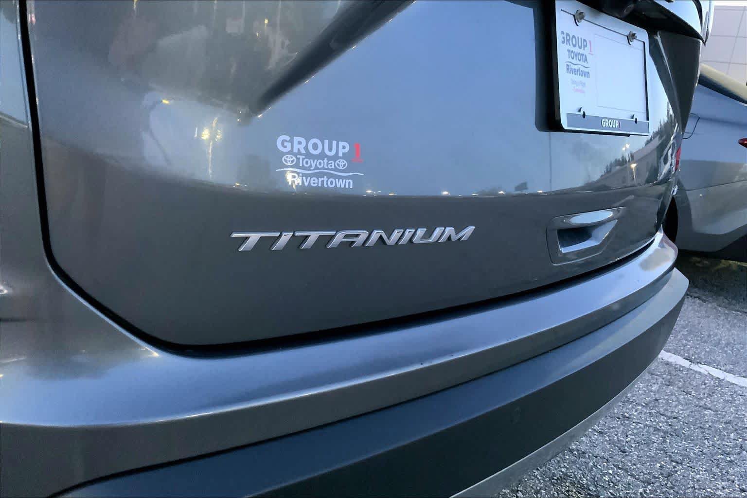 Used 2022 Ford Edge Titanium AWD/4WD image 28