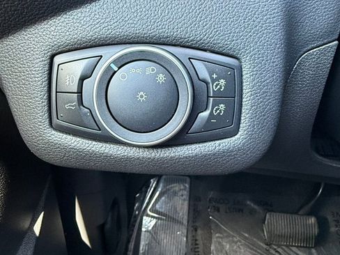 Used 2018 Ford Escape SE w/ SE Sport Appearance Package AWD/4WD image 30