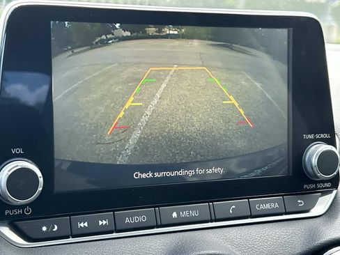 Used 2022 Nissan Sentra SV FWD image 33