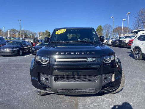 Used 2024 Land Rover Defender 110 V8 image 2