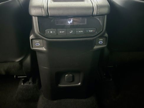 Used 2025 Toyota Grand Highlander XLE image 26