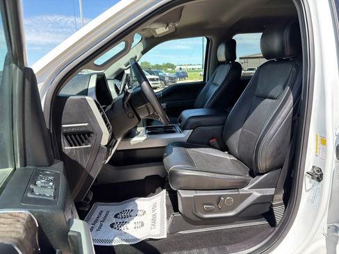 Used 2019 Ford F450 Lariat w/ Lariat Ultimate Package AWD/4WD image 17