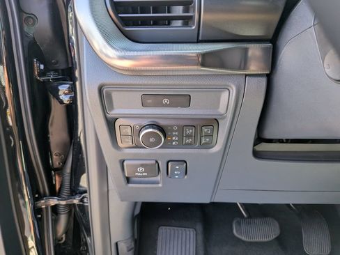 Certified 2025 Ford F150 Raptor AWD/4WD image 32