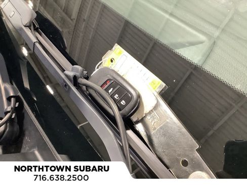 Used 2023 Honda HR-V LX image 26