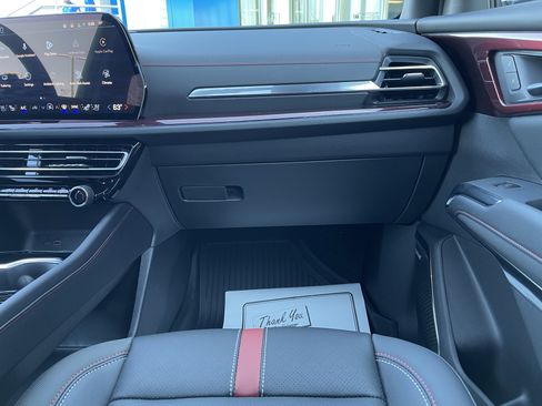 Used 2025 Chevrolet Traverse RS w/ LPO, Floor Liner Package image 38