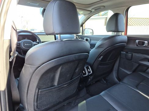 Used 2025 Kia Sorento S w/ Panoramic Sunroof Package image 35