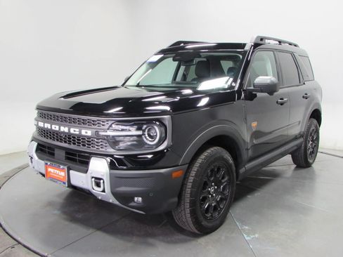 Certified 2025 Ford Bronco Sport Badlands AWD/4WD image 3