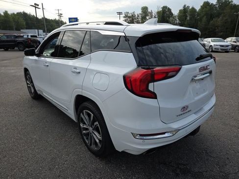 Used 2020 GMC Terrain Denali w/ GMC Pro Grade Package AWD/4WD image 29