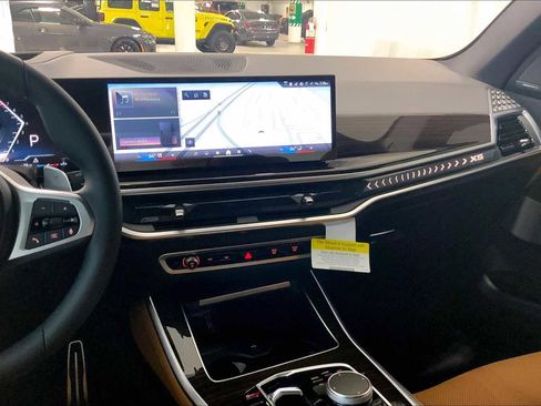 New 2026 BMW X5 xDrive40i w/ M Sport Package image 6