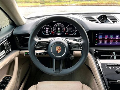 Used 2026 Porsche Panamera 4 E-Hybrid AWD/4WD image 15