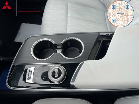 Used 2024 Cadillac Lyriq Luxury w/ LPO, Floor Liner Package AWD/4WD image 25