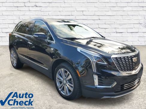 Certified 2024 Cadillac XT5 Premium Luxury w/ Technology Package FWD image 5