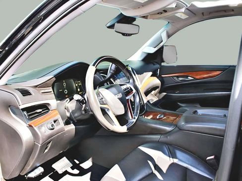 Used 2015 Cadillac Escalade ESV Premium image 10