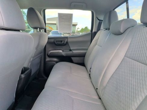 Used 2022 Toyota Tacoma SR5 w/ Technology Package RWD image 29