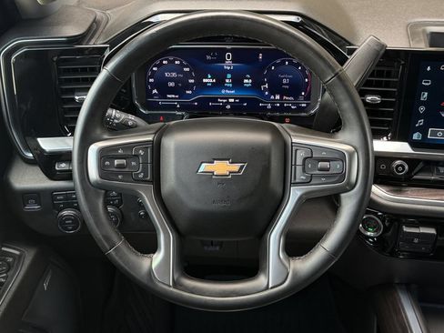 Used 2024 Chevrolet Silverado 2500 LTZ w/ LTZ Premium Package AWD/4WD image 17