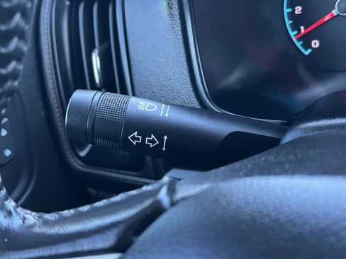 Used 2020 GMC Canyon SLE w/ SLE Convenience Package image 13