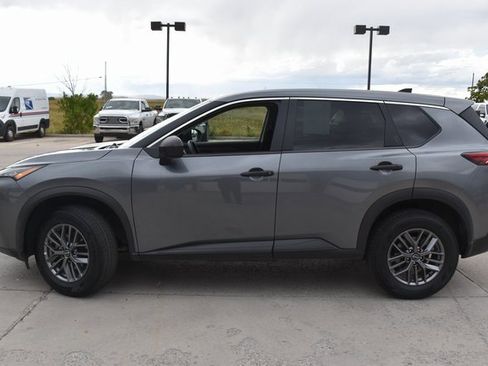 Used 2023 Nissan Rogue S image 8