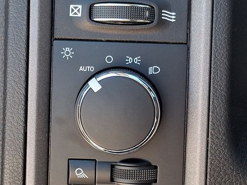 Used 2018 RAM 3500 Tradesman AWD/4WD image 25