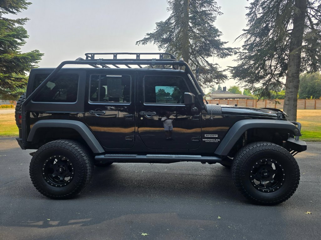 Used 2017 Jeep Wrangler Unlimited Sport w/ Quick Order Package 24S AWD/4WD image 7