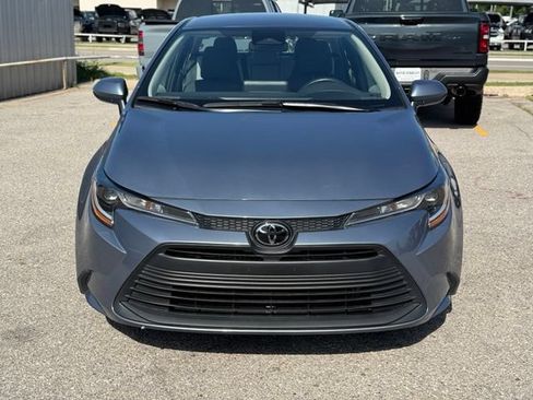Used 2024 Toyota Corolla LE FWD image 2