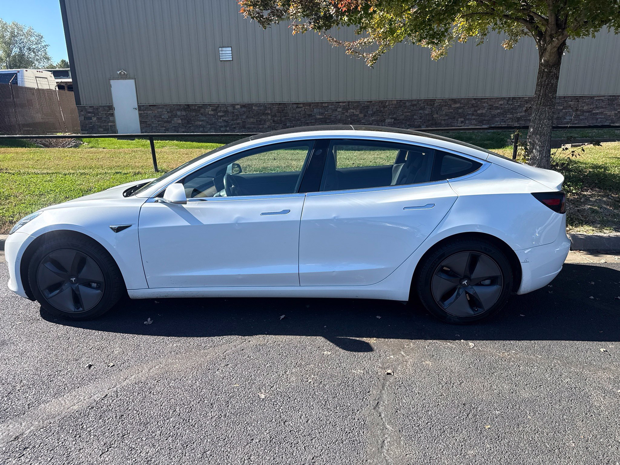 Used 2018 Tesla Model 3 Long Range RWD image 8