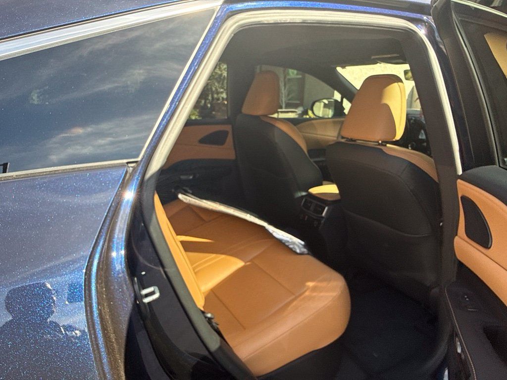 Used 2024 Lexus RX 350 Premium Plus w/ Convenience Package FWD image 9