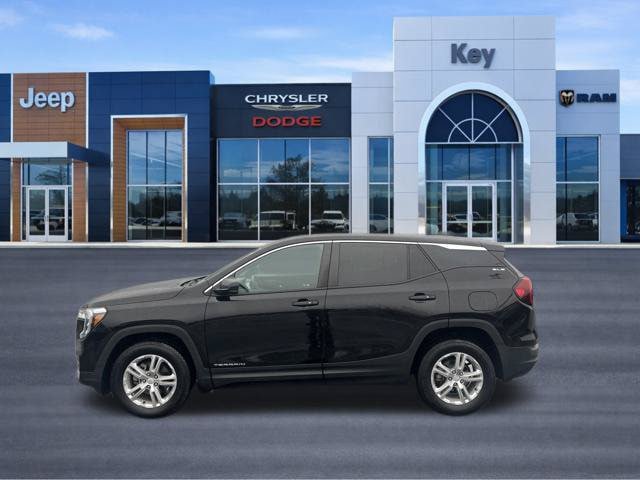 Used 2022 GMC Terrain SLE AWD/4WD image 2