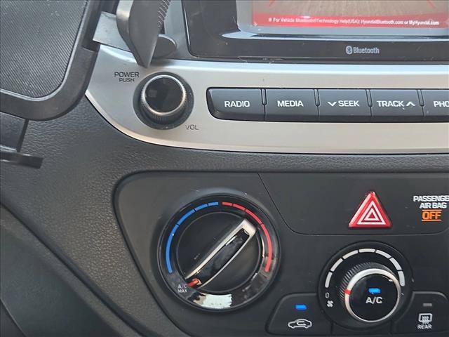Used 2022 Hyundai Accent SE FWD image 9