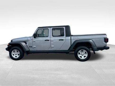 Used 2020 Jeep Gladiator Sport w/ Quick Order Package 24S AWD/4WD image 2