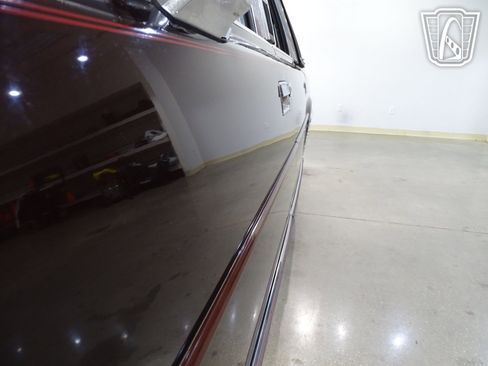 Used 1988 Lincoln Town Car image 36