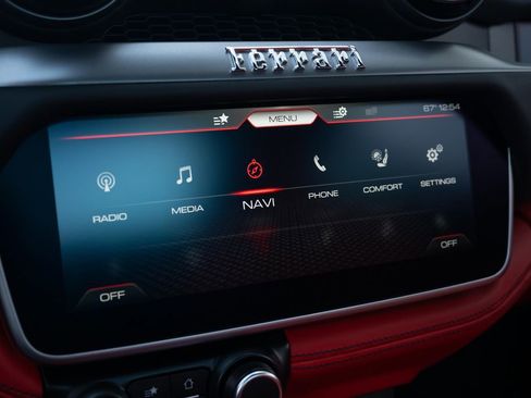 Certified 2022 Ferrari Portofino M Base image 45