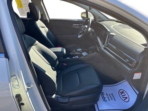 Certified 2023 Kia Sportage EX image 11