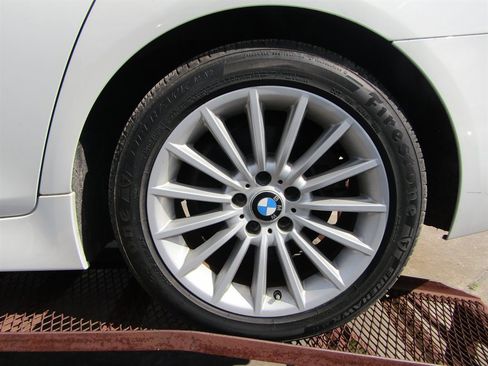 Used 2012 BMW 535i xDrive Sedan image 11