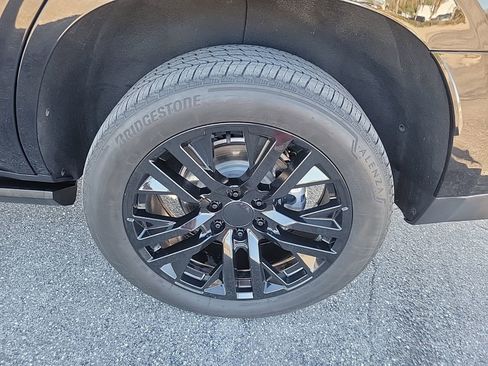 Used 2022 GMC Yukon Denali RWD image 10