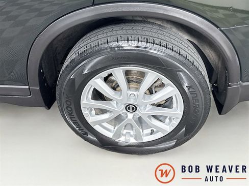 Used 2018 Nissan Rogue SV AWD/4WD image 37